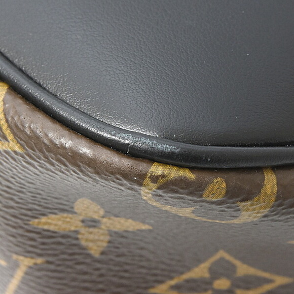 LOUIS VUITTON Brown Monogram Shoulder Bag - Picture 6 of 10